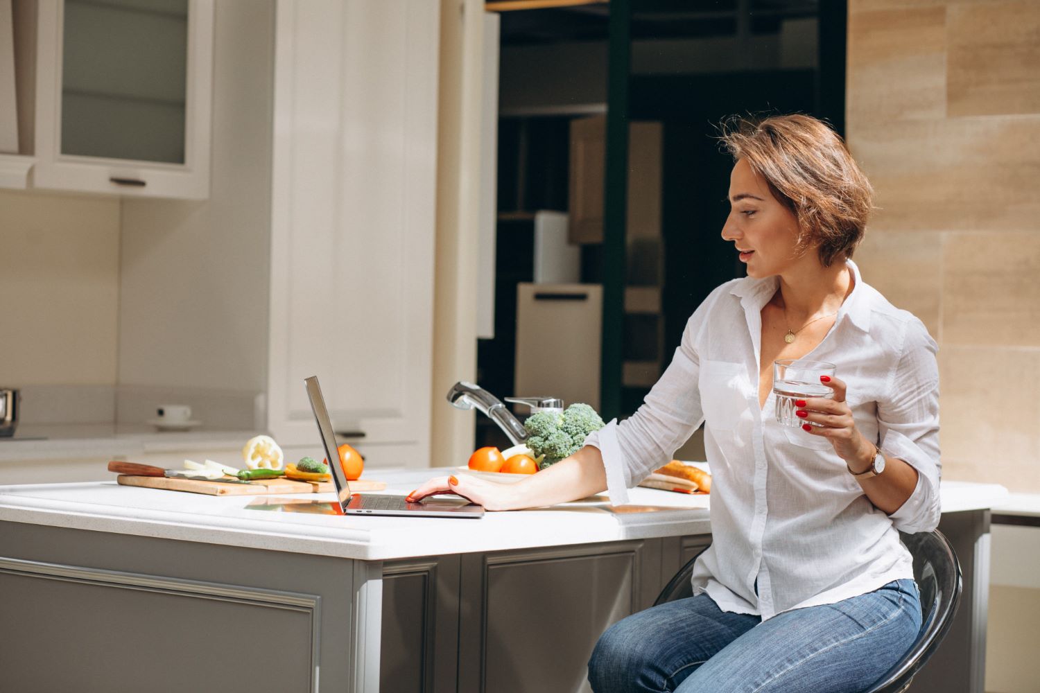 New Year, New You Setting Realistic Health Goals for 2025 (1) New Year, New You